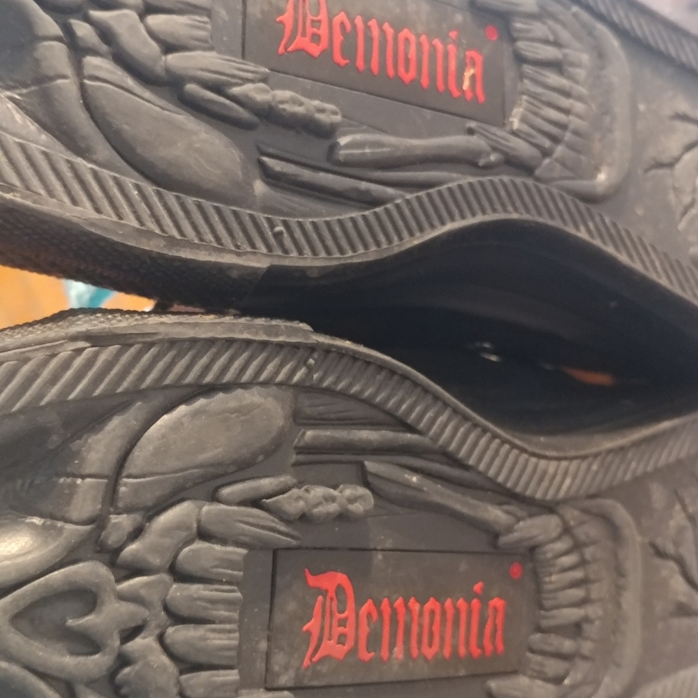 Brand New Demonia Sneaker